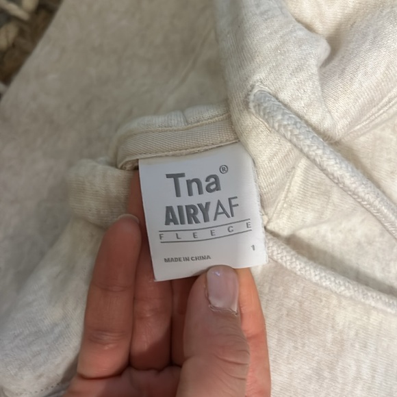 Aritzia TNA oatmeal hoodie and jogger set - Picture 4 of 4